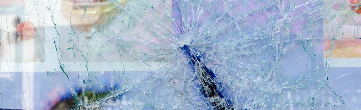 Window Broken Glass Repair in Golden Glades, FL