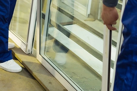 Commercial Glass Repair Technician in Golden Glades, FL